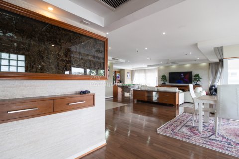 Condominio de 2 dormitorios en Bang Lamung, Tailandia № 123477