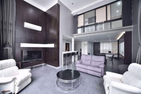 Duplex in The Emporio Place, Bangkok, Thailand 3 bedrooms № 78070