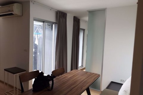 Condominio de 3 dormitorios en Suan Luang, Bangkok, Tailandia № 76508 - foto 2