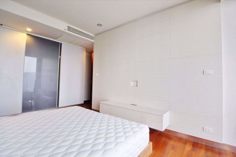 Condominio de 3 dormitorios en Khlong Toei, Bangkok, Tailandia № 76507 - foto 16