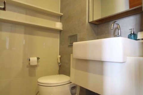 Condominio de 3 dormitorios en Khlong Toei, Bangkok, Tailandia № 76507 - foto 13