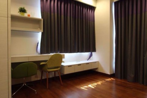 Condominio de 3 dormitorios en Khlong Toei, Bangkok, Tailandia № 76507 - foto 22
