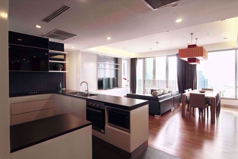 Condominio de 3 dormitorios en Khlong Toei, Bangkok, Tailandia № 76507 - foto 6