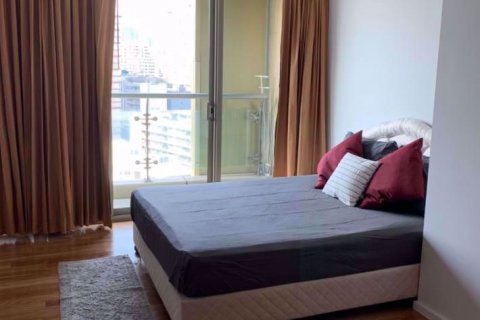 Condominio de 2 dormitorios en Khlong Toei, Bangkok, Tailandia № 76521 - foto 9