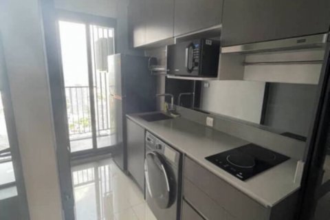 Condominio de 1 dormitorio en Chatuchak, Bangkok, Tailandia № 132588 - foto 3