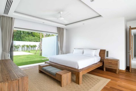 Casa de 5 dormitorios en Bang Tao, Tailandia № 101934 - foto 27