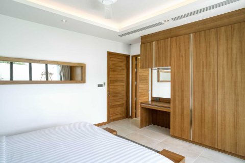 Casa de 5 dormitorios en Bang Tao, Tailandia № 101934 - foto 24