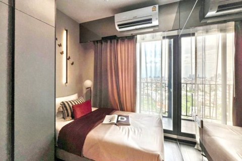 Condominio de 2 dormitorios en Khlong Toei, Bangkok, Tailandia № 132876 - foto 4