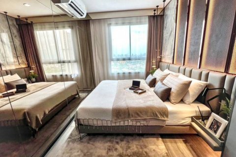 Condominio de 2 dormitorios en Khlong Toei, Bangkok, Tailandia № 132876 - foto 3