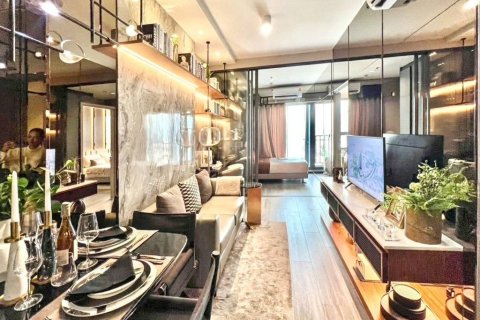 Condominio de 2 dormitorios en Khlong Toei, Bangkok, Tailandia № 132876