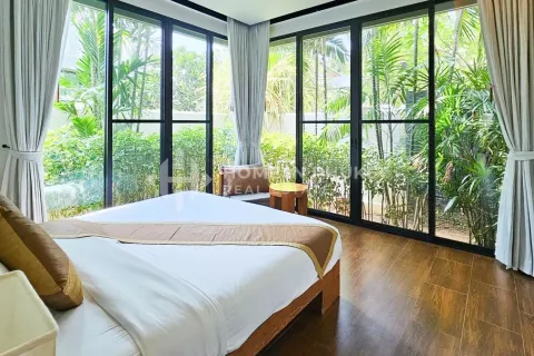 Casa de 3 dormitorios en Nai Harn Beach, Tailandia № 131642 - foto 20