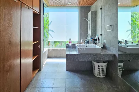 Casa de 3 dormitorios en Nai Harn Beach, Tailandia № 131642 - foto 22