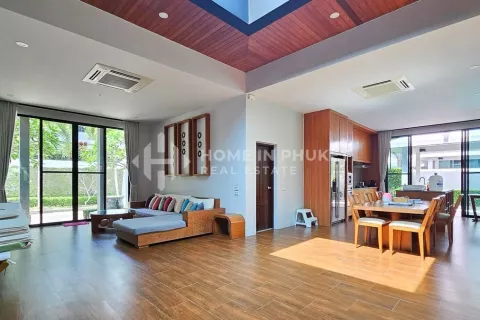 Casa de 3 dormitorios en Nai Harn Beach, Tailandia № 131642 - foto 6