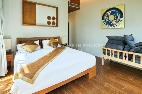 Casa de 3 dormitorios en Nai Harn Beach, Tailandia № 131642 - foto 16