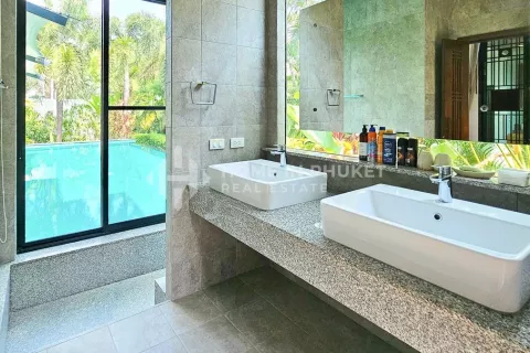 Casa de 3 dormitorios en Nai Harn Beach, Tailandia № 131642 - foto 14