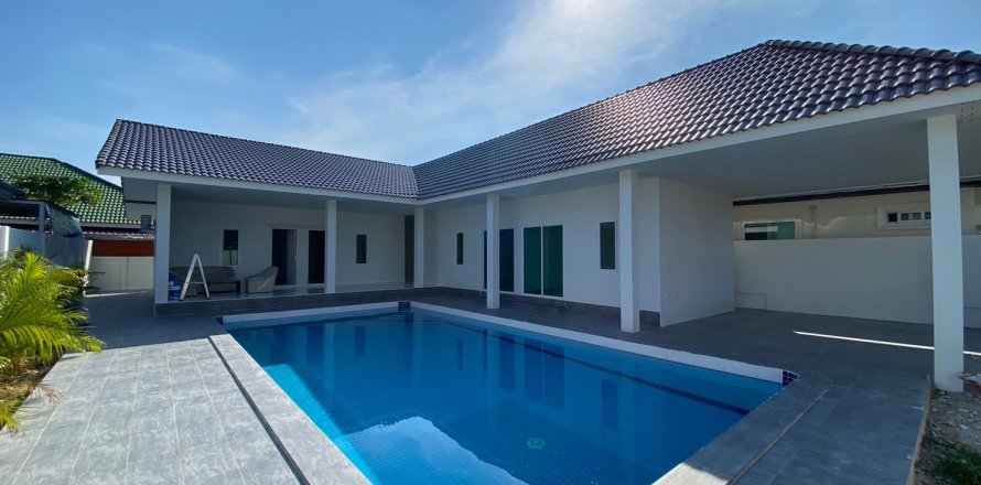 Casa de 4 dormitorios en Hua Hin, Tailandia № 125399