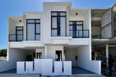 Reihenhaus in Pattaya, Thailand 4 Schlafzimmer № 104633 - Foto 4