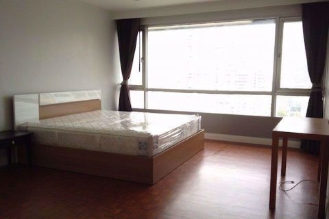 Condominio de 2 dormitorios en Watthana, Bangkok, Tailandia № 76136 - foto 4