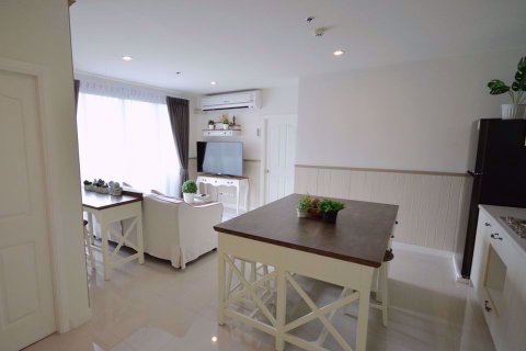 Condominio de 2 dormitorios en Nonthaburi, Tailandia № 76134 - foto 2