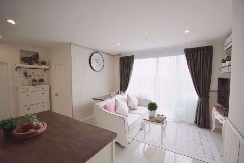 Condominio de 2 dormitorios en Nonthaburi, Tailandia № 76134