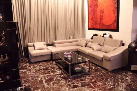 Dúplex de 3 dormitorios en Watthana, Bangkok, Tailandia № 76138 - foto 2