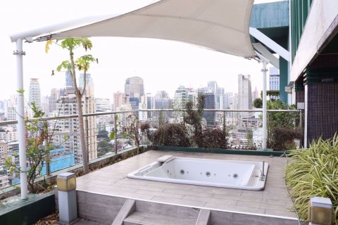 Dúplex de 3 dormitorios en Watthana, Bangkok, Tailandia № 76138 - foto 14