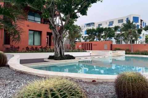 Condominio de 2 dormitorios en Hua Hin, Tailandia № 125972 - foto 4