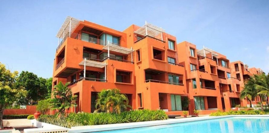 Condominio de 2 dormitorios en Hua Hin, Tailandia № 125972
