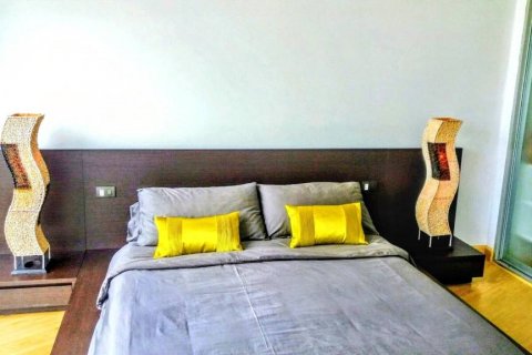 Condominio de 2 dormitorios en Bang Kho Laem, Bangkok, Tailandia № 125966 - foto 4