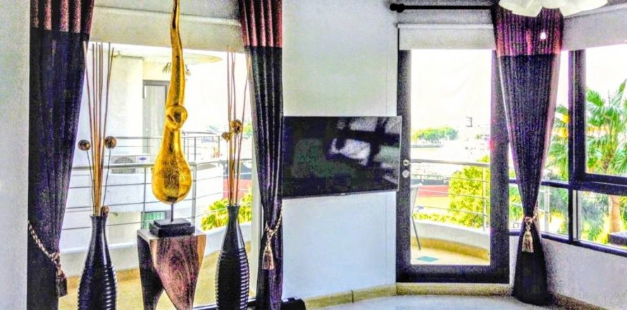 Condominio de 2 dormitorios en Bang Kho Laem, Bangkok, Tailandia № 125966