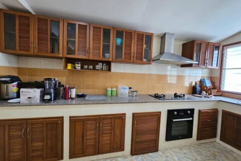 Chalet de 3 dormitorios en Phuket, Tailandia № 132738 - foto 9