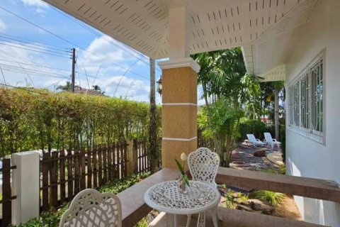 Chalet de 3 dormitorios en Phuket, Tailandia № 132738 - foto 4