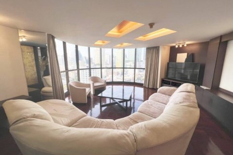 Condominio de 4 dormitorios en Khlong Toei, Bangkok, Tailandia № 132737