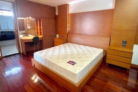 Condominio de 4 dormitorios en Khlong Toei, Bangkok, Tailandia № 132737 - foto 6
