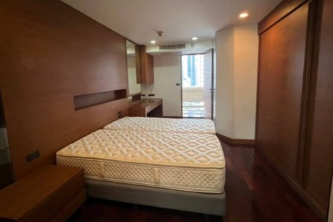 Condominio de 4 dormitorios en Khlong Toei, Bangkok, Tailandia № 132737 - foto 8