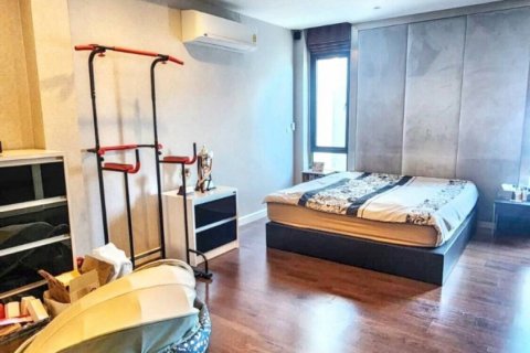 Chalet de 5 dormitorios en Khlong Toei, Bangkok, Tailandia № 132741 - foto 9