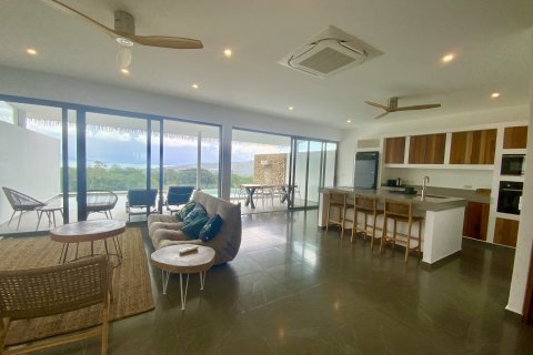 Casa de 3 dormitorios en Ko Samui, Tailandia № 124801