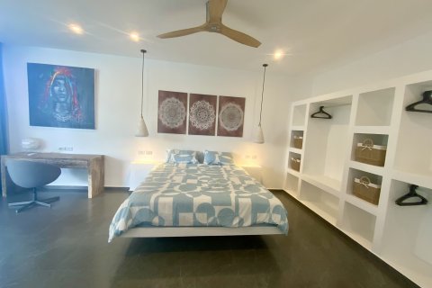 Casa de 3 dormitorios en Ko Samui, Tailandia № 124801 - foto 14