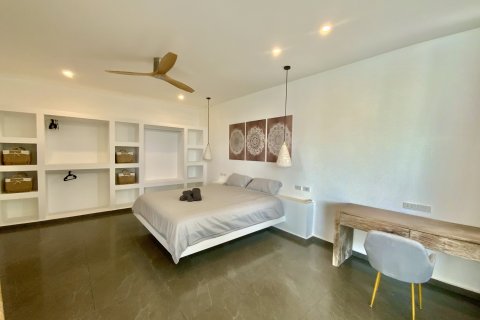 Casa de 3 dormitorios en Ko Samui, Tailandia № 124801 - foto 9