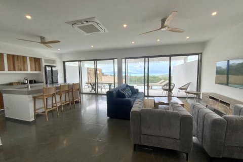 Casa de 3 dormitorios en Ko Samui, Tailandia № 124802 - foto 3
