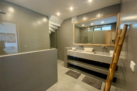 Casa de 3 dormitorios en Ko Samui, Tailandia № 124802 - foto 16