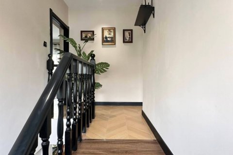 Casa de 5 dormitorios en Pattaya, Tailandia № 120301 - foto 11