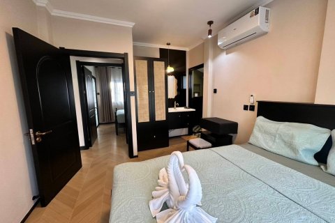 Casa de 5 dormitorios en Pattaya, Tailandia № 120301 - foto 16