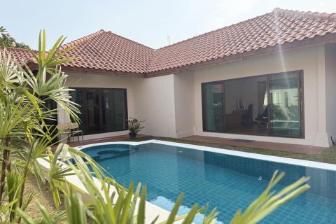 Casa de 3 dormitorios en Bang Lamung, Tailandia № 120300 - foto 11