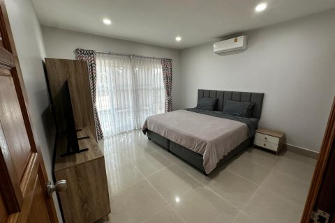 Casa de 3 dormitorios en Pattaya, Tailandia № 120302 - foto 15