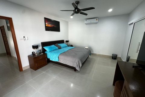 Casa de 3 dormitorios en Pattaya, Tailandia № 120302 - foto 14