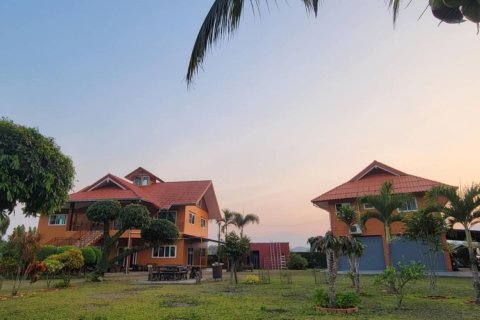 Haus in Chiang Mai, Thailand 5 Schlafzimmer № 126178
