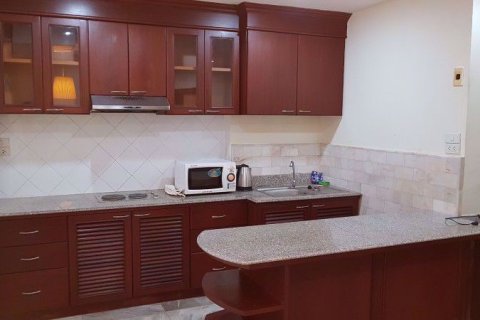 Condominio de 1 dormitorio en Khlong Toei, Bangkok, Tailandia № 76487 - foto 4