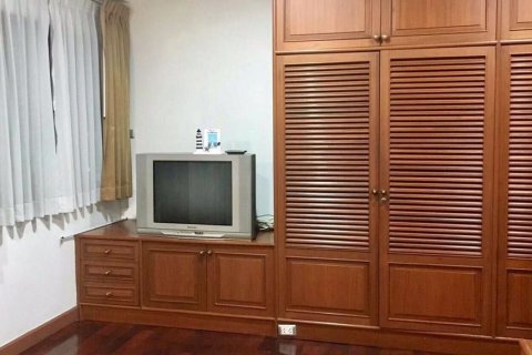 Condominio de 1 dormitorio en Khlong Toei, Bangkok, Tailandia № 76489 - foto 9