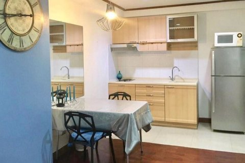 Condominio de 1 dormitorio en Khlong Toei, Bangkok, Tailandia № 76489 - foto 5